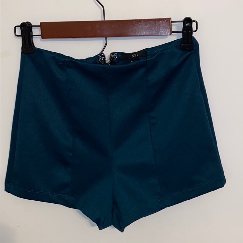 Forever 21 hunter-green high-waisted knit shorts